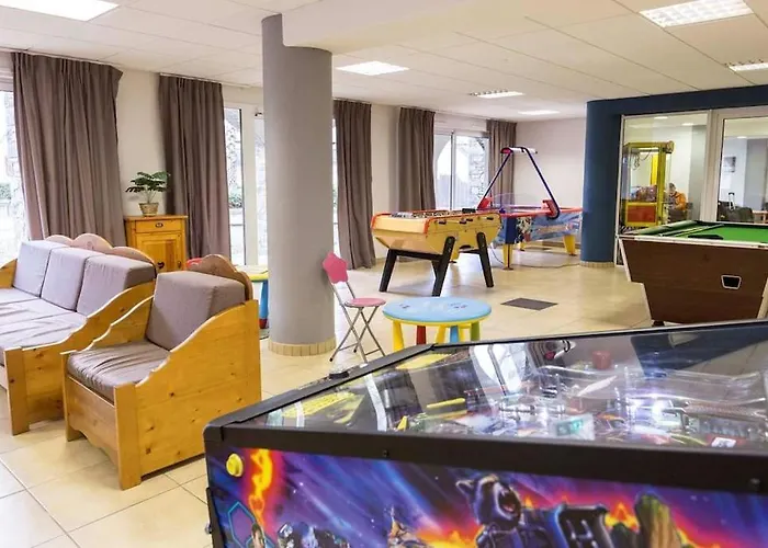 St Lary Centre 4 A 6 Personnes Piscine Vue Montagne